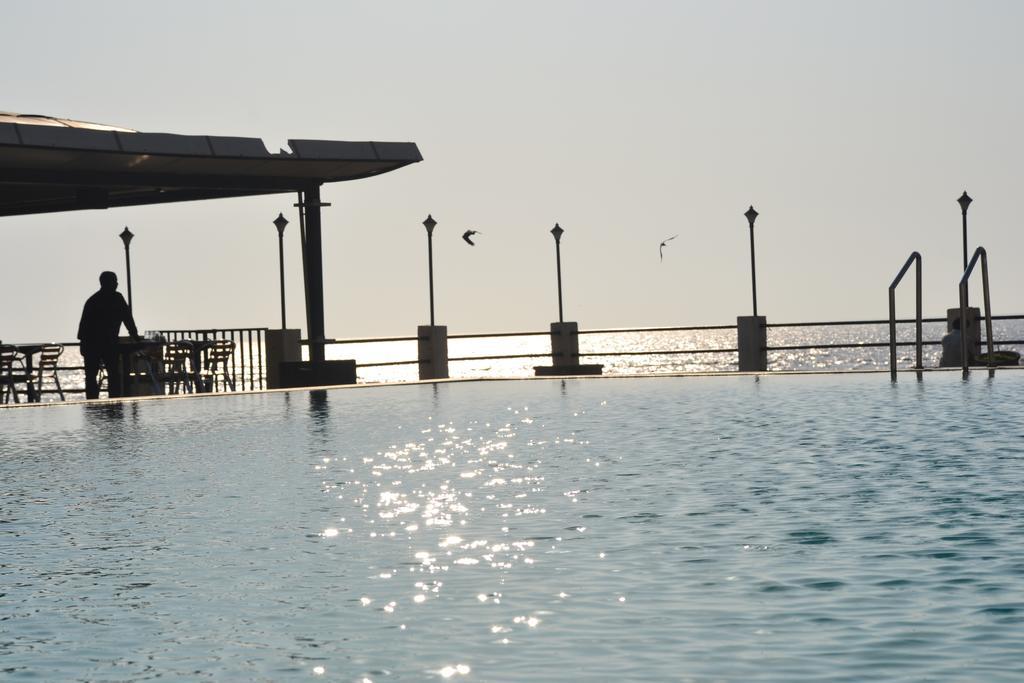 Sea Rock Inn Даман Экстерьер фото