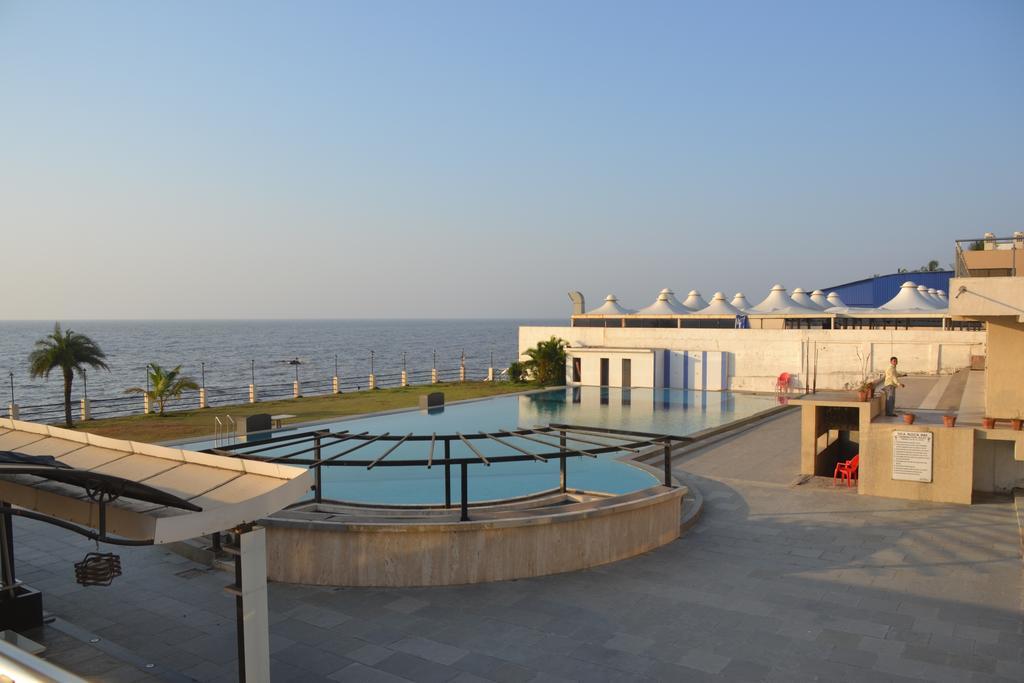 Sea Rock Inn Даман Экстерьер фото
